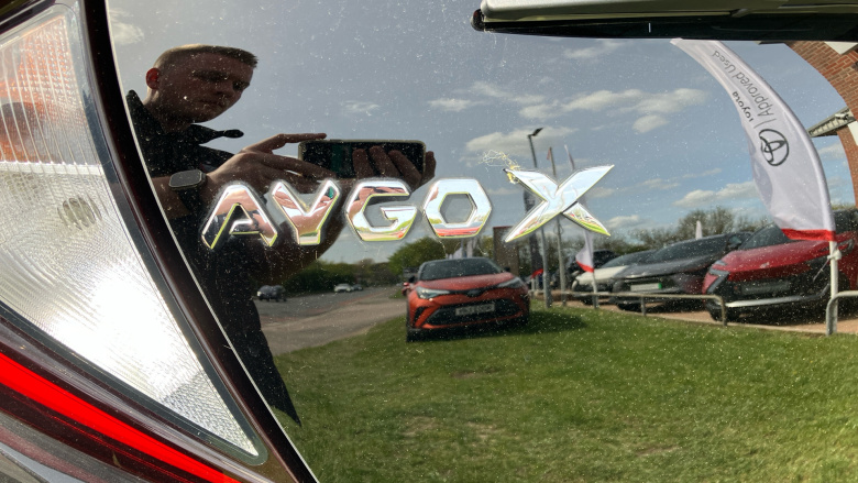 Toyota Aygo X 1.0 VVT-i Edge 5dr Auto Petrol Hatchback